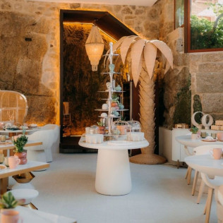 Plan Gourmet en Sanxenxo: Menú de Pases en Aldea Calma (Pontevedra)