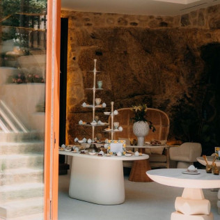 Plan Gourmet en Sanxenxo: Menú de Pases en Aldea Calma (Pontevedra)