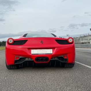 Conducir un Ferrari 458 en el Circuito Vasco Sameiro (Braga, Portugal)