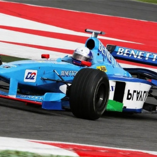 Conducir un Fórmula Renault y 2 vueltas en Fórmula 1 (Magny-Cours, Francia)