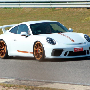 Conducir un Ferrari 488, Lamborghini Huracán EVO o Porsche 992 GT3 en Carretera (5 localizaciones)