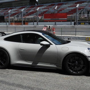 Conducir un Ferrari 488, Lamborghini Huracán EVO o Porsche 992 GT3 en Carretera (5 localizaciones)
