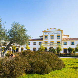 Escapada Romántica con Cena en Hotel Cortijo Santa Cruz 4* (Villanueva de la Serena, Badajoz)