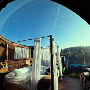 Escapada Romántica en Hotel Burbuja Cosmoveros (Muñoveros, Segovia)