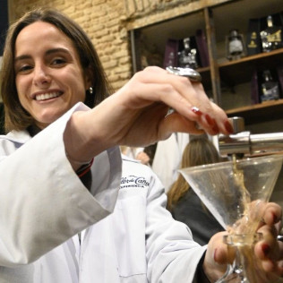 Crea Tu Propia Botella de Ron en Flor de Caña Experiencia (Madrid)