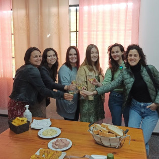 Visita a Bodega Cristo del Humilladero con Cata y Aperitivo para dos (Cadalso de los Vidrios, Madrid)