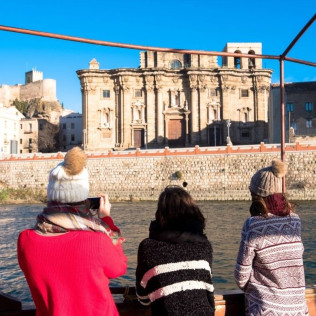 Crucero para ver la Puesta de Sol con Cava y "Pastisset" (Tortosa, Tarragona)