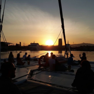 Paseo en Velero para ver la Puesta de Sol (Barcelona)