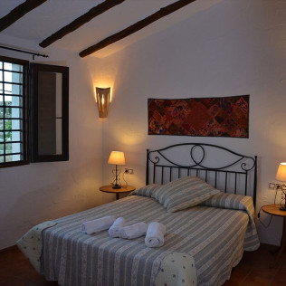Escapada de 1 o 2 Noches con Desayuno en Casas Rurales - Casas Cueva El Mirador de Galera (Galera, Granada)