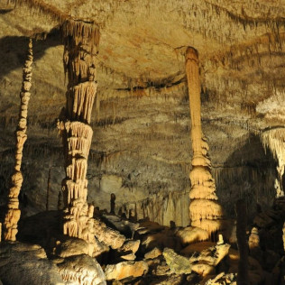 Entrada a Las Cuevas de Génova (Palma, Mallorca)