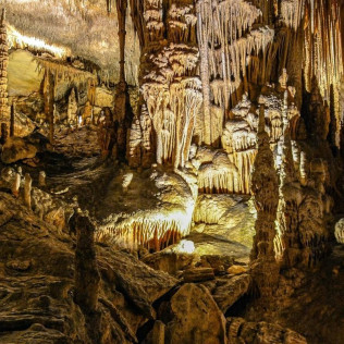 Entrada a Las Cuevas de Génova (Palma, Mallorca)