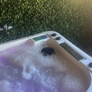 Escapada de 2 Noches en Casa Rural Luxury con Jacuzzi Privado en Setenil Rural (Setenil de las Bodegas, Cádiz)
