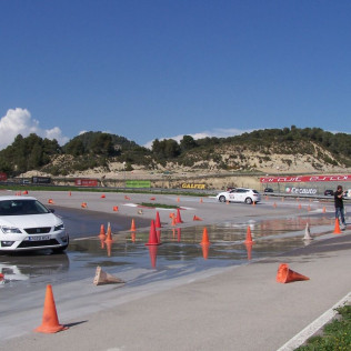 Curso Bautizo de Conducción Segura para dos (Castelloli, Barcelona)