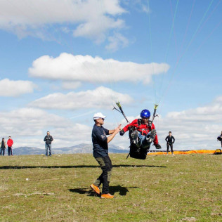 Curso de Parapente de 1 o 3 Días (Sierra de Madrid)