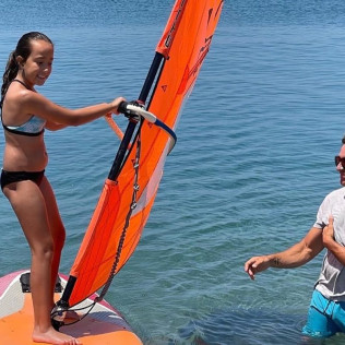 Curso de Surf o Windsurf con Fotos y Vídeos en el Paraje Natural de Punta Entinas (Almerimar, Almería)