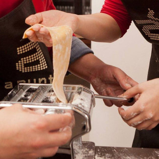 Curso de Cocinas del Mundo: Japonesa, Tailandesa, Italiana... en A Punto Delicias (Madrid)