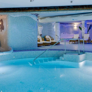 Circuito Spa en Pareja con Cava y Bombones en Spa Daniya Dénia del Hotel Daniya Dénia 4* (Dénia, Alicante)