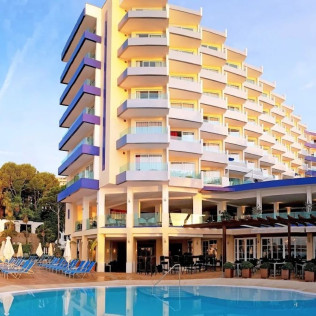 DayPass: Masaje, Piscina, Solarium y Acceso Directo al Mar en Sabai Thai Massage del Hotel Europe Playa Marina 4* (Ses Illetes, Mallorca)