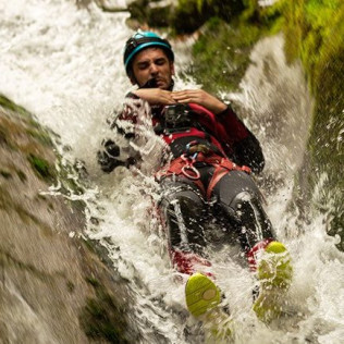 Descenso de Barrancos de Iniciación para dos en el Río Serandí (Proaza, Asturias)