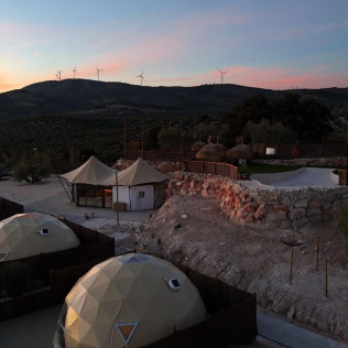 Escapada en Domo Geodésico Premium en El Refugio del Indio (Archidona, Málaga)