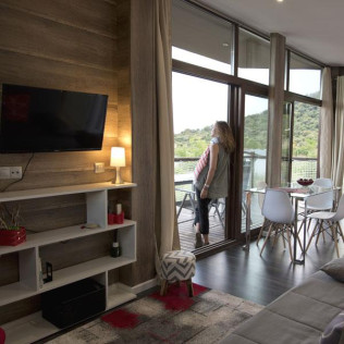 Escapada de 2 Noches en una Cabaña Ecolodge (Madrid)