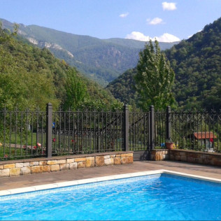Escapada de 2 Noches con Desayuno en Posada el Hoyal (Pesaguero, Cantabria)