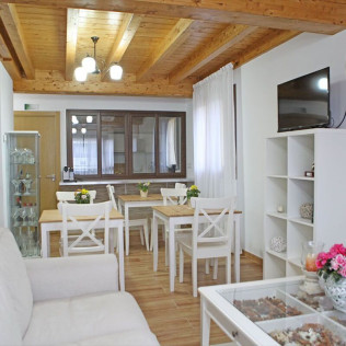 Escapada de 1 o 2 Noches con Desayuno en El Rincón del Cuera (Parres de Llanes, Asturias)