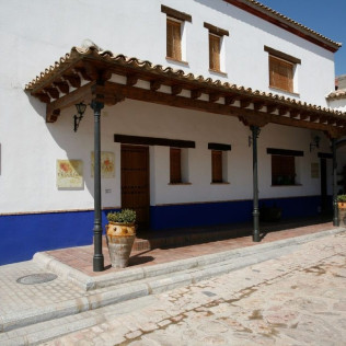 Visita a Bodegas Castiblanque con Cata de Vino y Comida (Campo de Criptana, Ciudad Real)