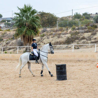 Clase de Equitación en Club Hípico Legend (Villajoyosa, Alicante)