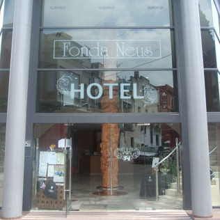 Comida o Cena para dos en Hotel Fonda Neus (Sant Sadurní d'Anoia, Barcelona)