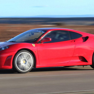 Escapada con Spa en Hotel 4* y Conducir un Ferrari (Valencia)