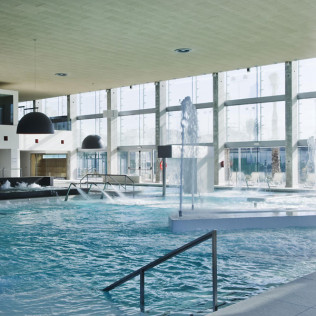 Acceso al Spa Aquum Club Estival Park (La Pineda, Tarragona)