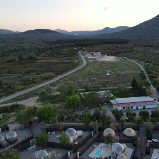 Escapada en Bubble VIP Hidro con Bañera de Hidromasaje y Desayuno en Zielo de Levante (Tírig, Castellón)