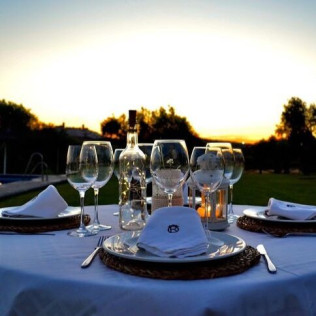 Escapada con Almuerzo o Cena en el Cortijo Mesa de la Plata (Arcos de la Frontera, Cádiz)