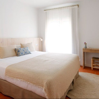 Escapada con Cena en el Hostal Ses Negres (Begur, Girona)