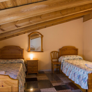 Escapada de 2 Noches con Cena en Hostal Casa Ramón (Quintanar de la Sierra, Burgos)