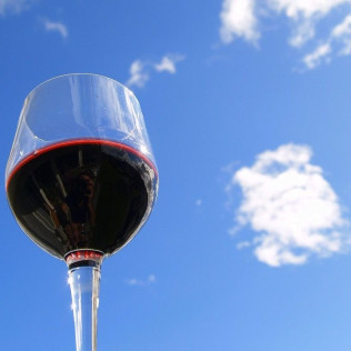 Escapada con Cena en Casa Rural El Atroje y Visita a Viñedos y Bodega Vera de Estenas con Cata y Aperitivos para dos (Cuenca / Valencia)