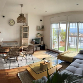 Escapada de Aventura: 2 noches con desayuno, Kayak o Multiaventura y Jacuzzi (Tarragona) 