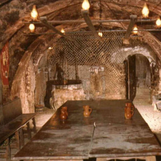 Escapada con Encanto: Spa y Visita a Bodega para dos en Hotel Spa Kinedomus Bienestar 4* (Burgos)