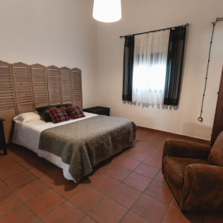Escapada Enológica con Visita Guiada a Bodega Andrés Iniesta (Fuentealbilla, Albacete)
