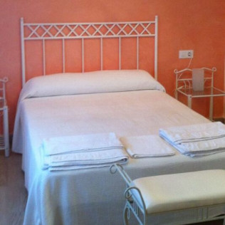 Escapada con Desayuno en Hostal Sara (Villafeliche, Zaragoza)