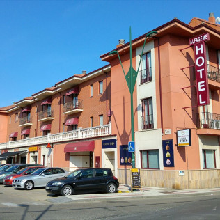 Escapada de 2 Noches con Desayuno en Hotel Alfageme (Trobajo del Camino, León)