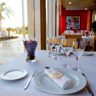 Escapada con Wellness & Beauty Center y Cena en Hotel Bonalba Alicante 4*S y Visita a Bodega con Cata de Vinos y Tapa (Alicante)