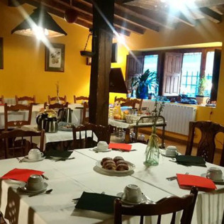 Escapada de 2 Noches con Cena en Hotel La Trocha de Hoyorredondo 4* (Hoyorredondo, Ávila)