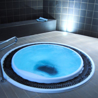 Escapada con Spa y Comida o Cena en Hotel Roc Blanc 4* (Andorra) 