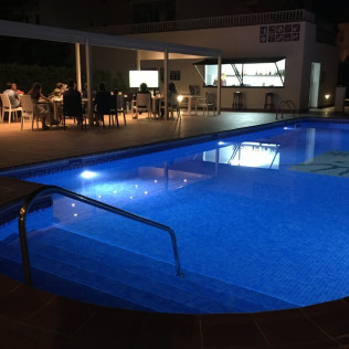 Escapada Romántica con Cena en el Hotel Santa Anna 3* de la Costa Brava (L'Estartit, Girona)
