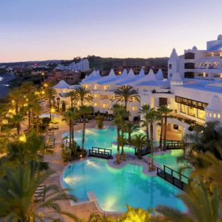 Escapada Romántica con Spa y Comida o Cena para dos en el Hotel H10 Estepona Palace 4* (Málaga) 