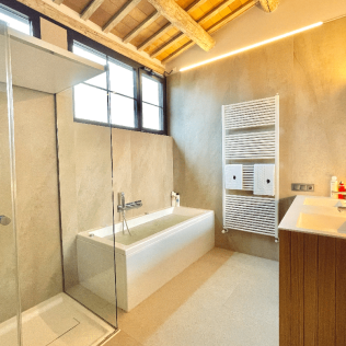 Escapada Romántica con Jacuzzi Privado en Torre Medieval de Queralt s. XVI (Sistero, Lleida)