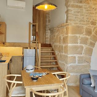 Escapada Romántica con Jacuzzi Privado en Torre Medieval de Queralt s. XVI (Sistero, Lleida)