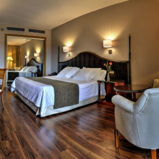 Escapada Romántica con Circuito Spa en Hotel Beatriz Toledo Auditorium & Spa 4* (Toledo)
